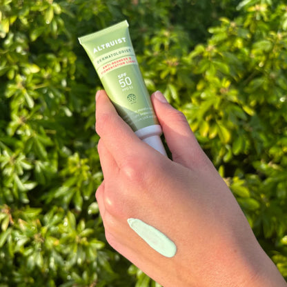 Anti-Redness &amp; Pigmentation Light Sunscreen SPF 50